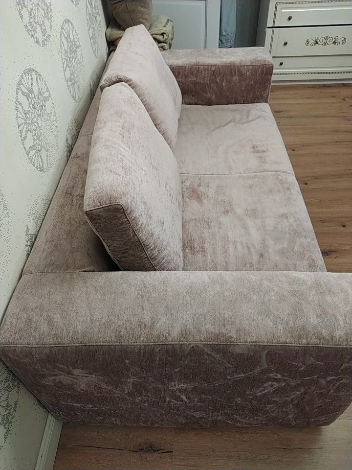 Срочно продам диван