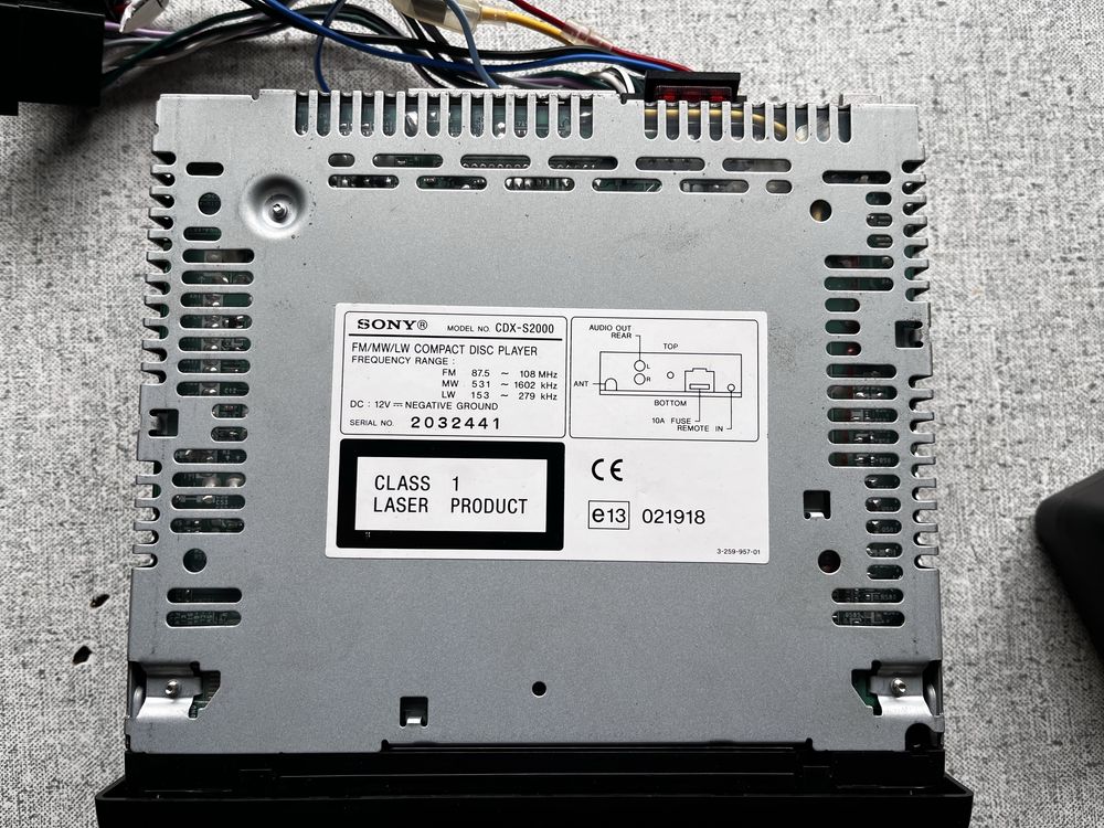 Магнитола Sony CDX-S2000