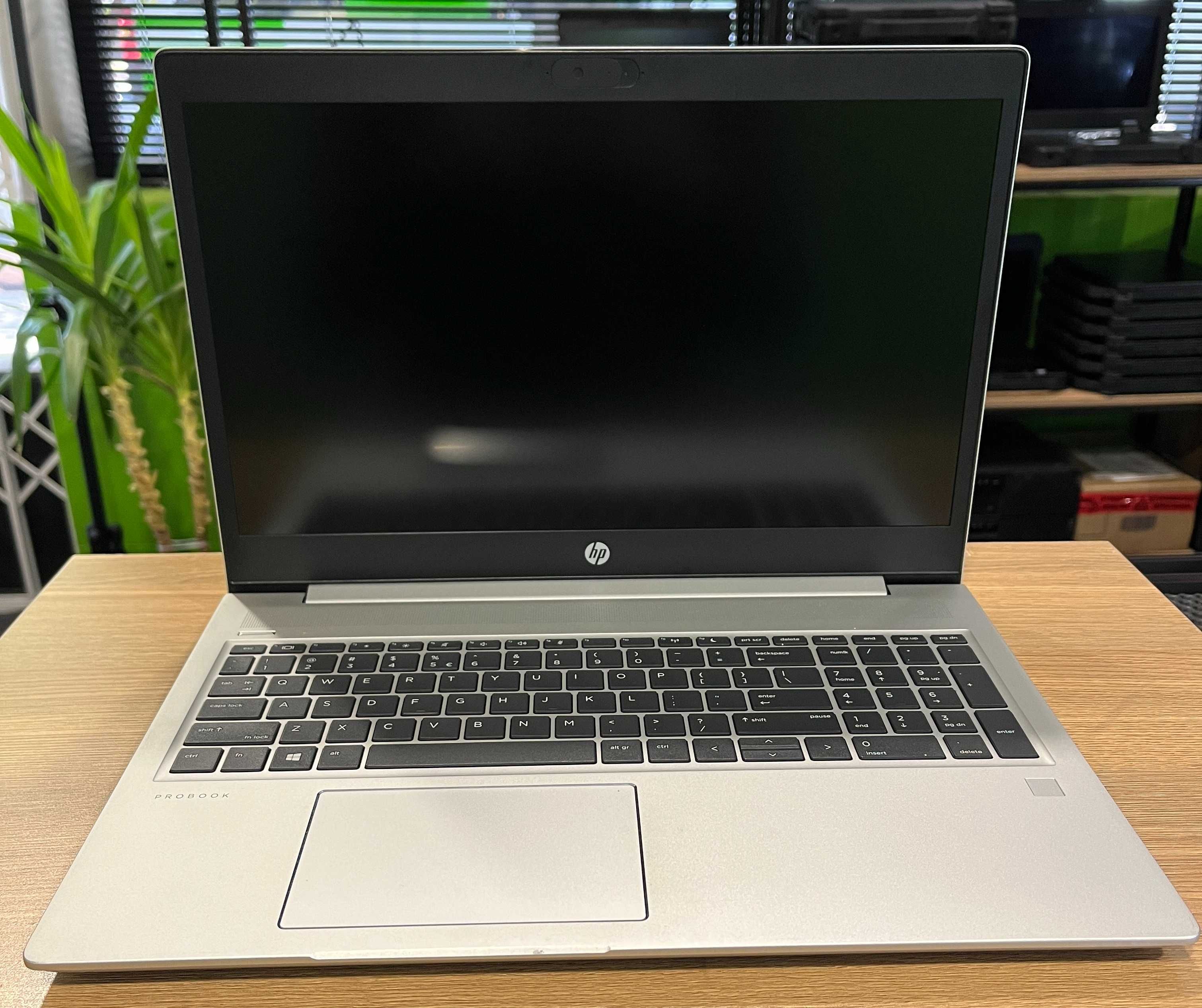 HP ProBook 450 G7. Core i5-10210U 1.6/4.2 GHz, 8/256 GB