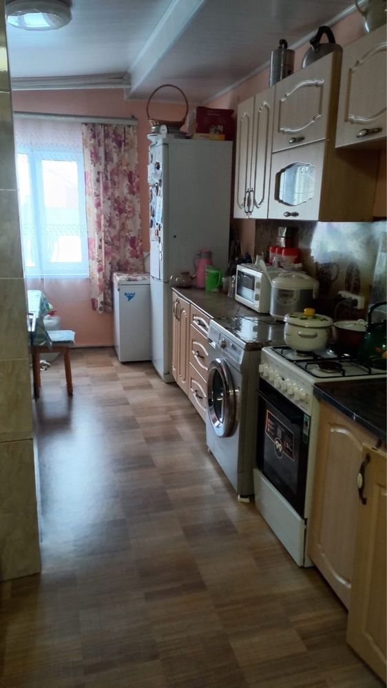 Продам 4х комн. квартиру в 2х этажн. четырехквартирном доме
