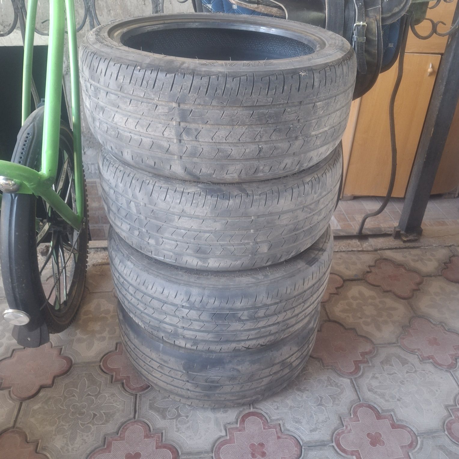 Продам резину летнюю