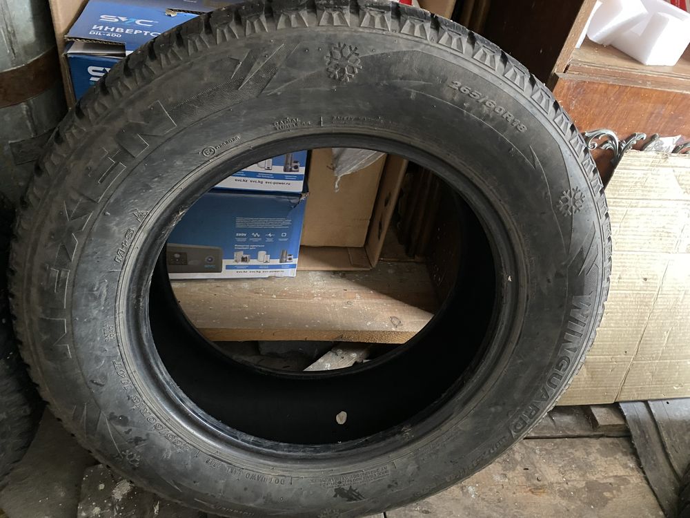 Продам зимние шины 265/60/18