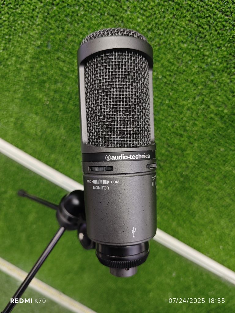 Audio-Technica AT2020USB микрофон