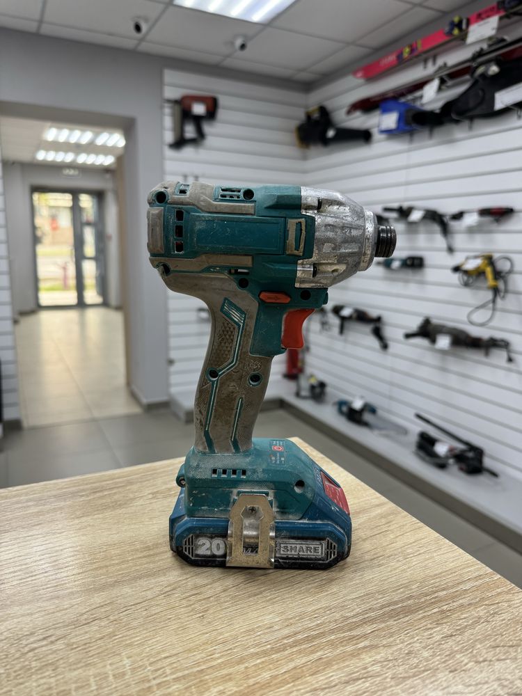 Шуруповерт TOTAL P20s TM79