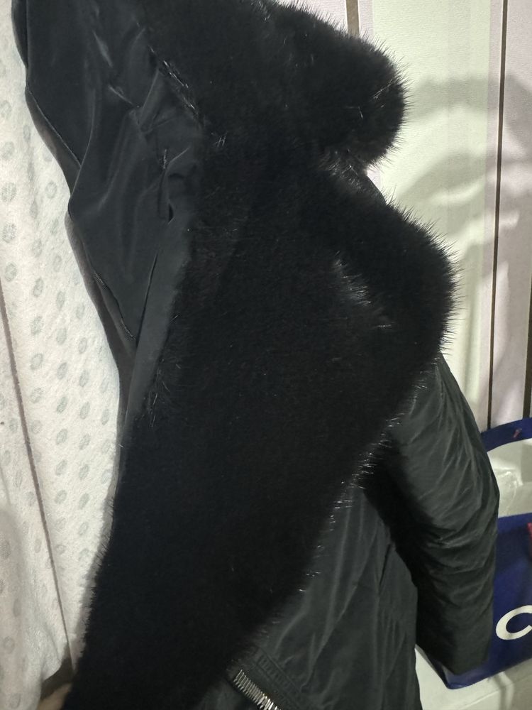 Продам пуховик Rafaello с норковым воротником