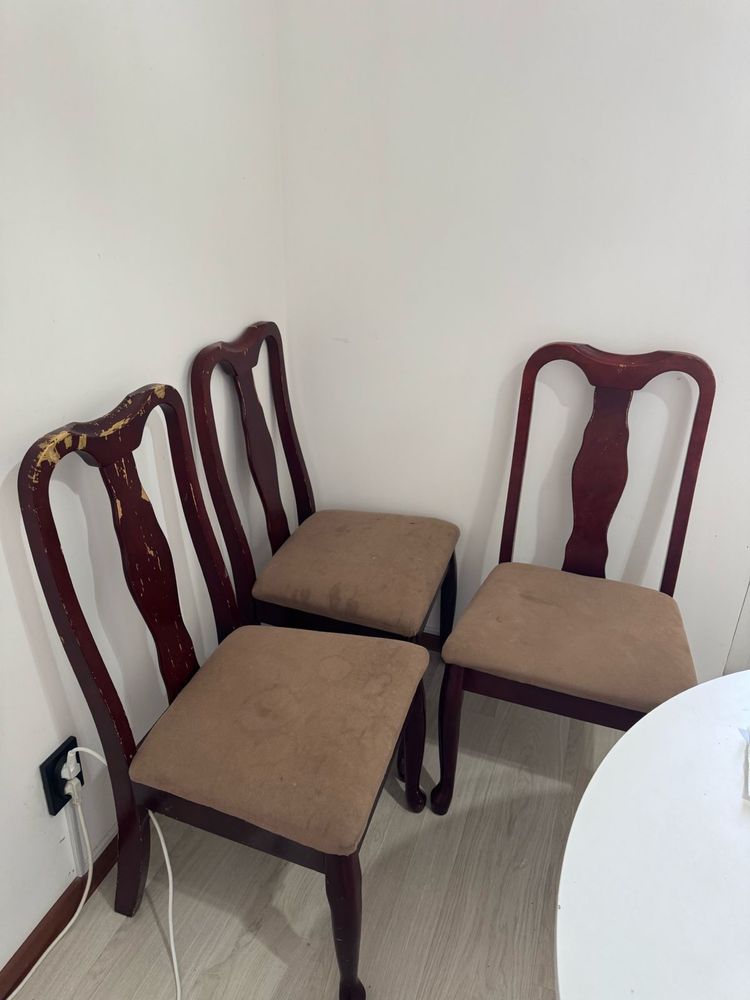 Продам гостинный стол