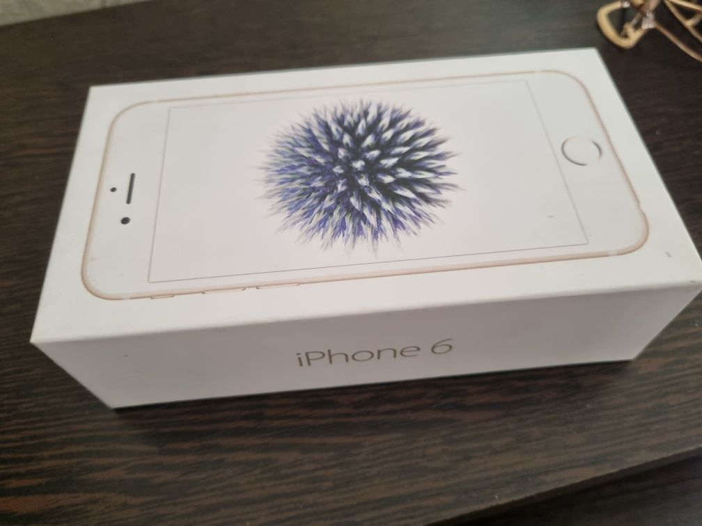 Продам IPhone 6 с коробкой
