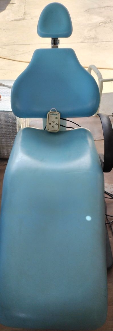 Продам стом.кресло.