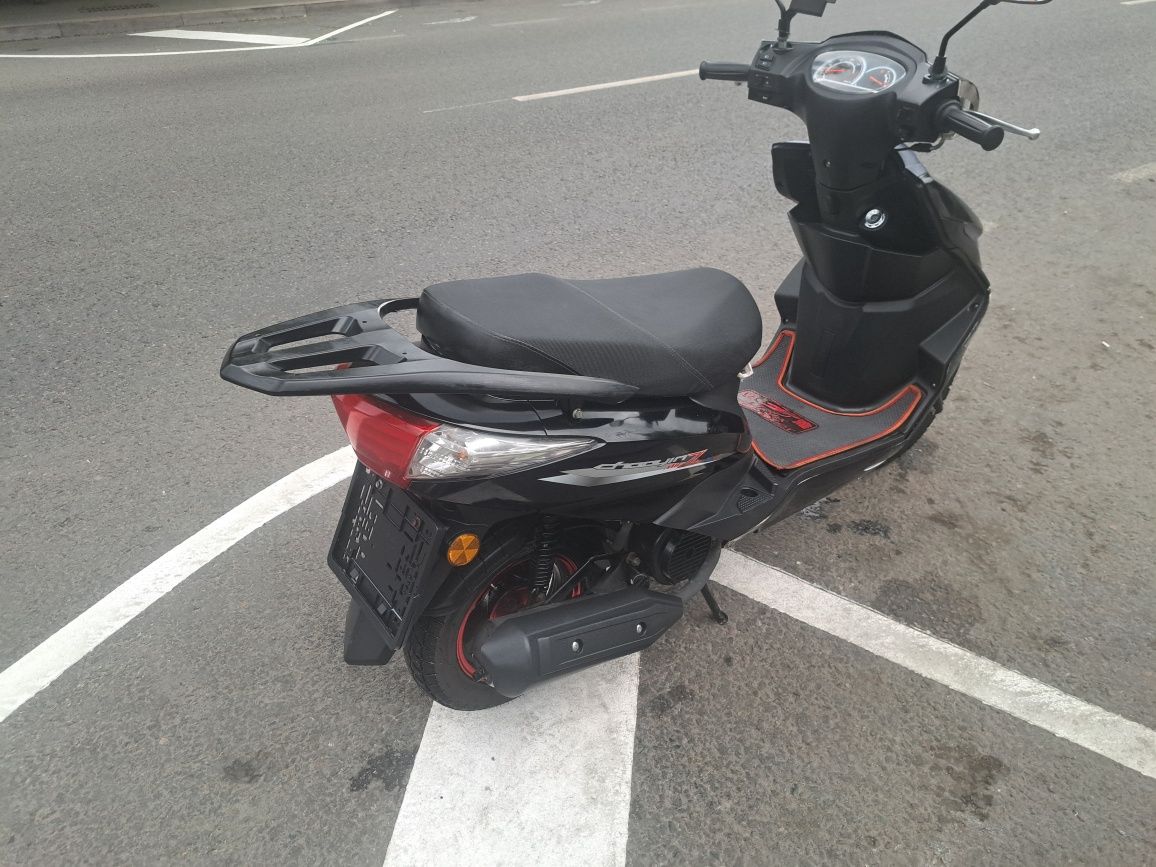 Срочно продам мопед М8 150 куб