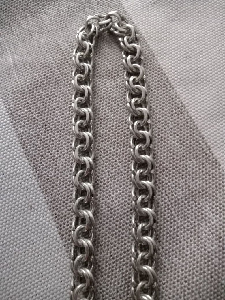 Продам серебряную цепочку