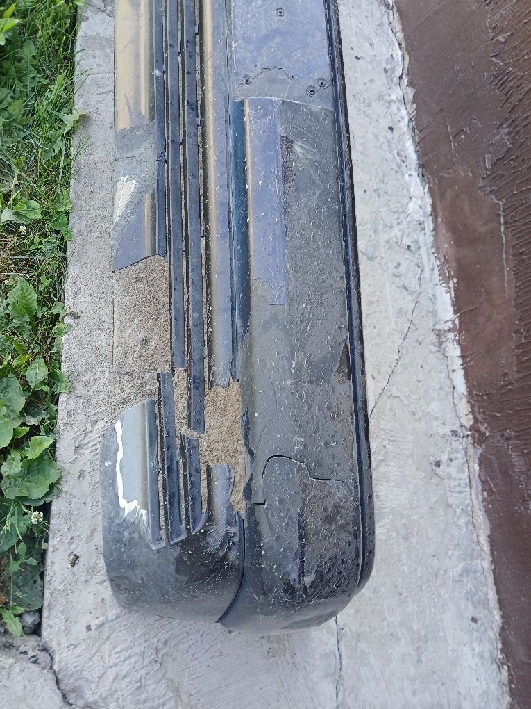 Продам диски  15 и бампер 124