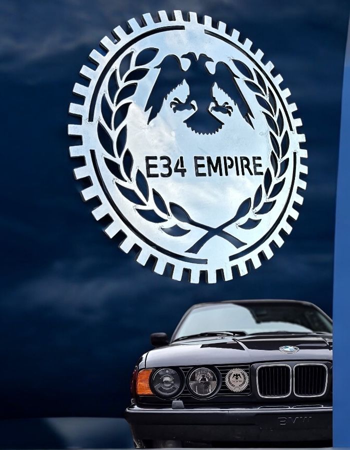 Empire. U/K значки на BMW E34