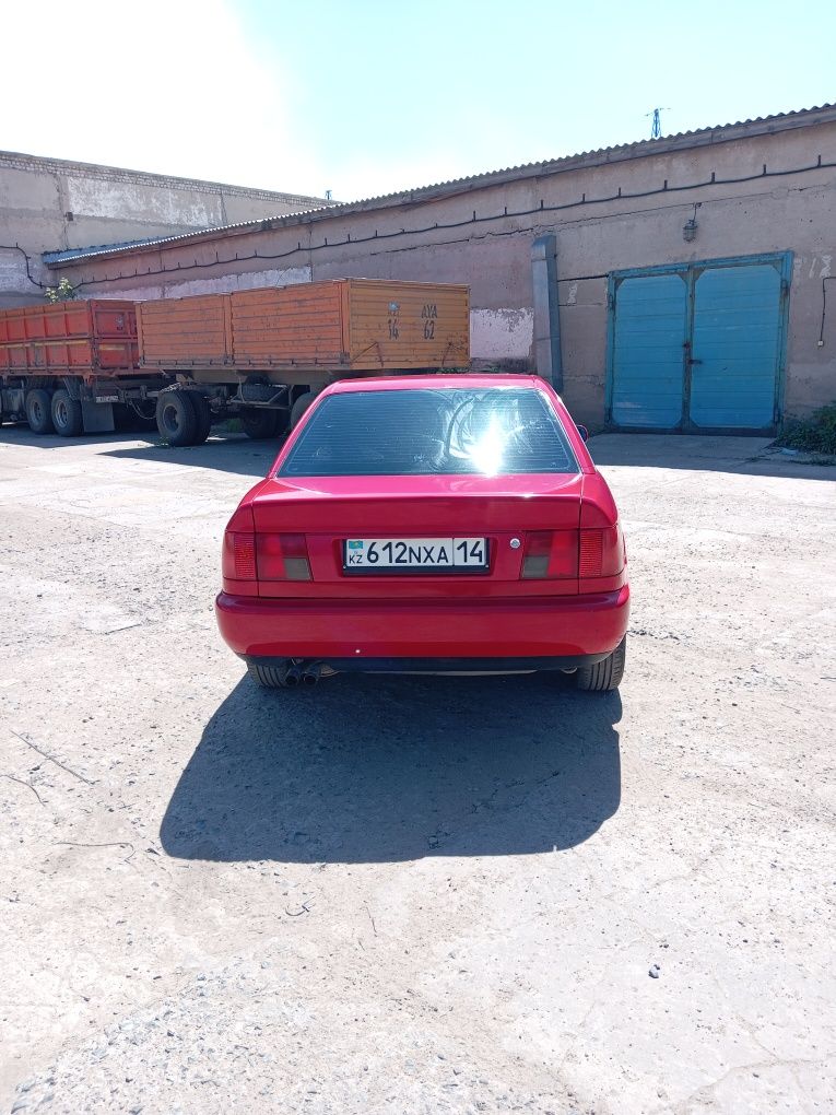 Продам ауди а6с4 2.6.полный
