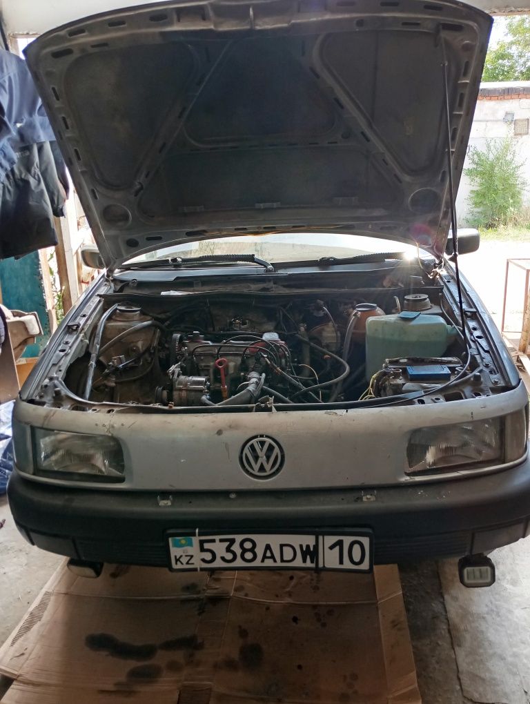 Продаю Фольксваген Пассат B3 1989г.в