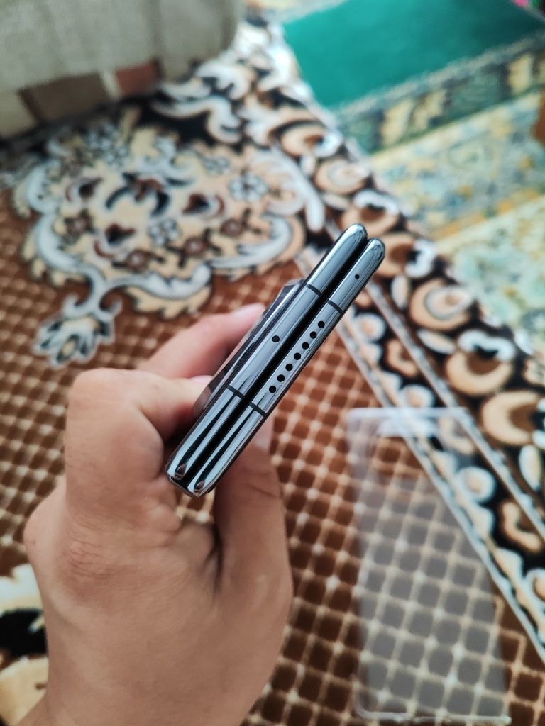 Срочно есть рассрочка Продам Huawei Mate X3