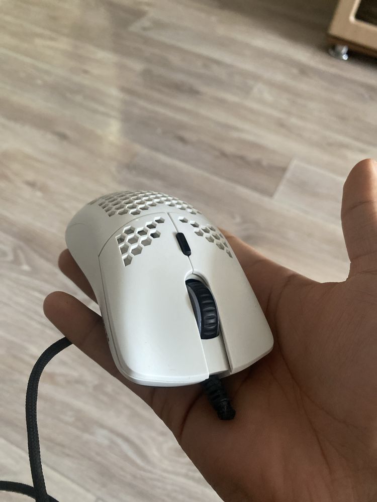 Продам игровую мышку Ajazz aj390
