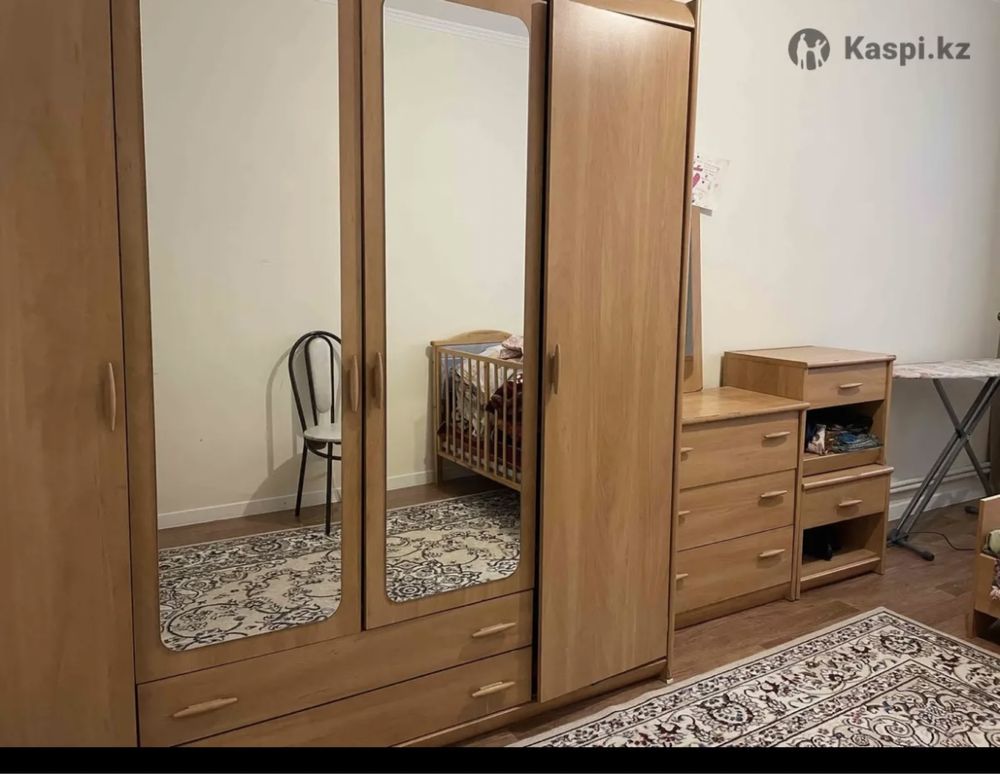 Спальный гарнитур