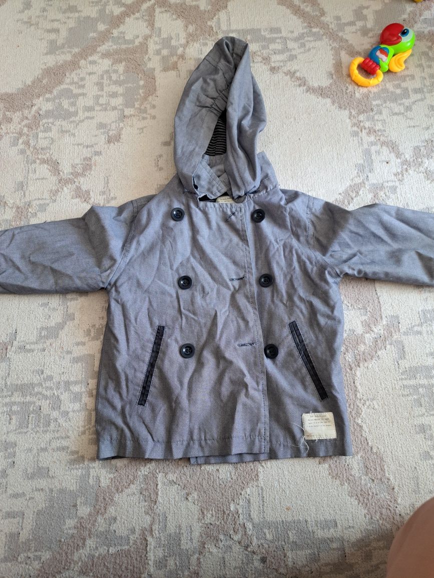Продам куртки, тёплые штаны ,шапку, желетку детскую