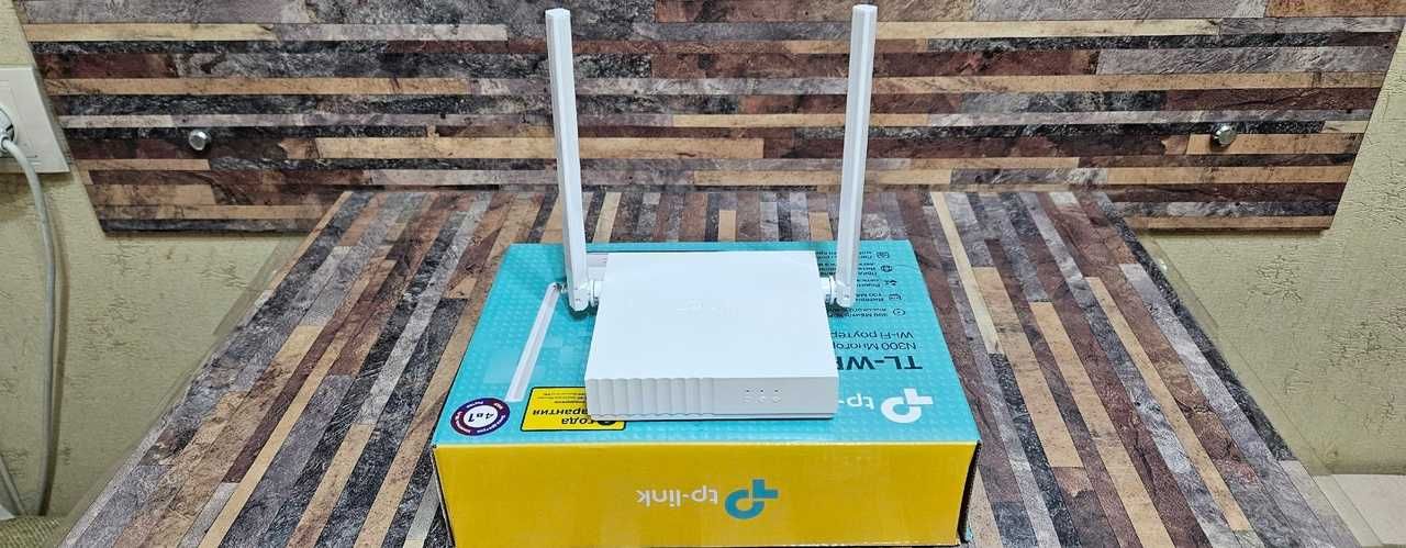 Wi-Fi роутер TP-Link TL-WR820N
