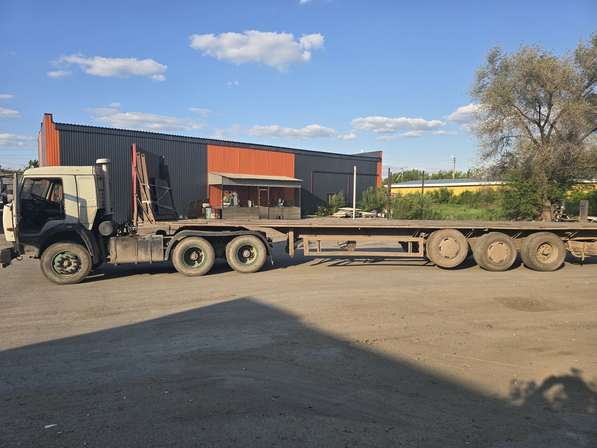 Продам камаз евро 2 с прицепом