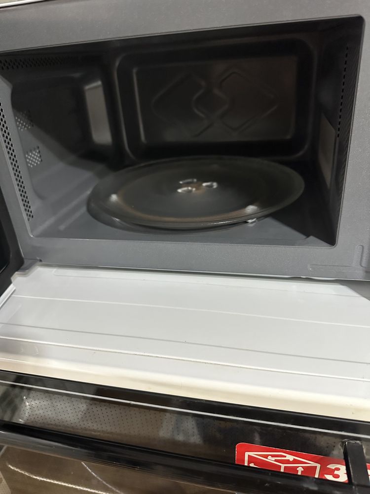 Продам микровалновку Magna
