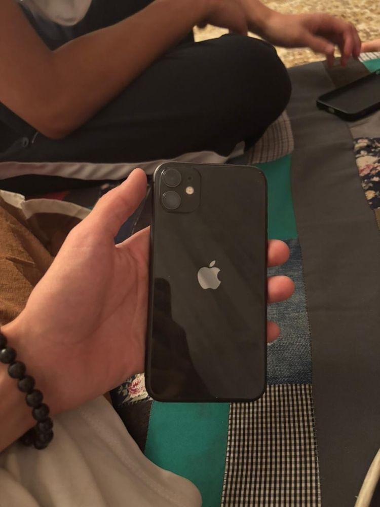 iPhone 11 с коробкай