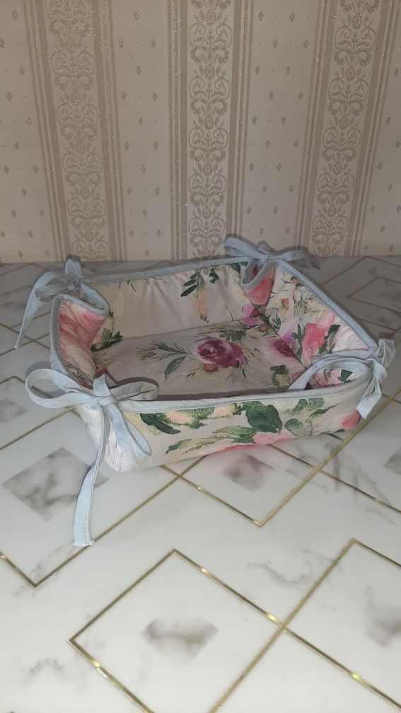 Продам хлебницу от Фэберлик