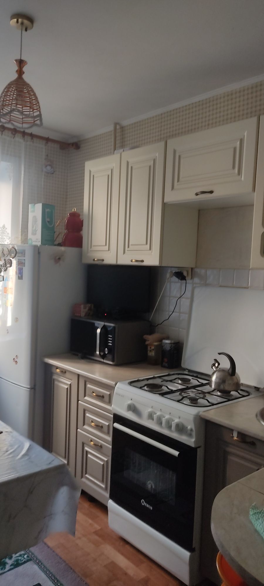 Продам 3ком.кв.Окна на обе стороны