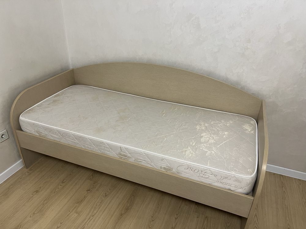 продам кровать 195 см