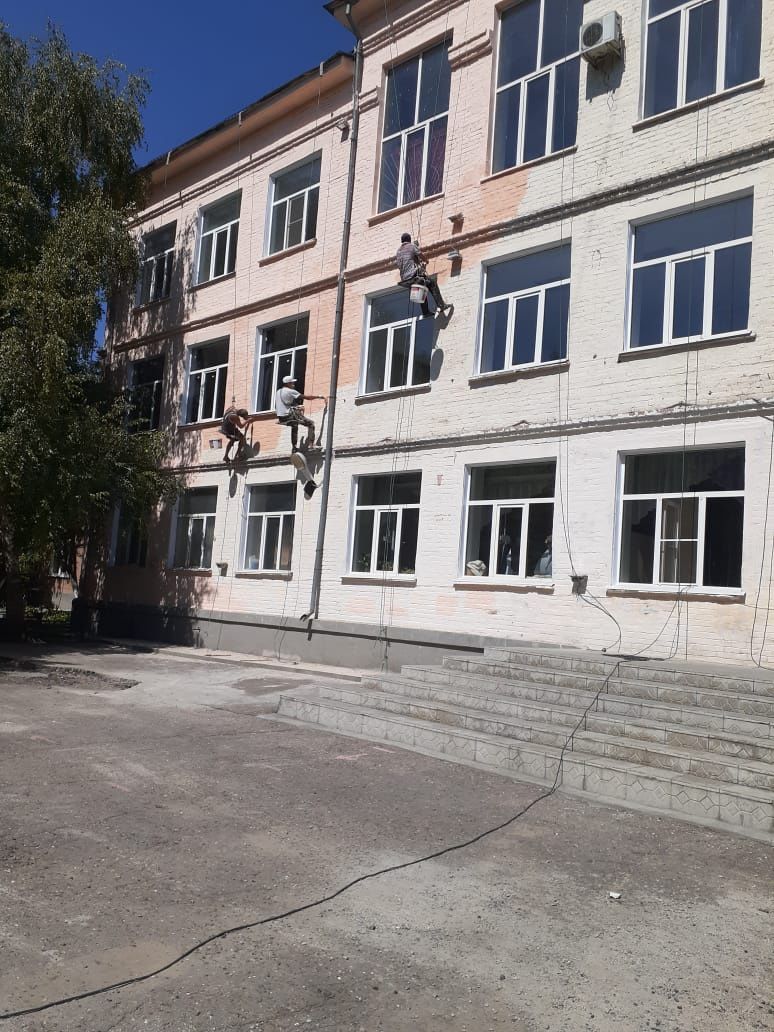 Высотные работы альпинистов