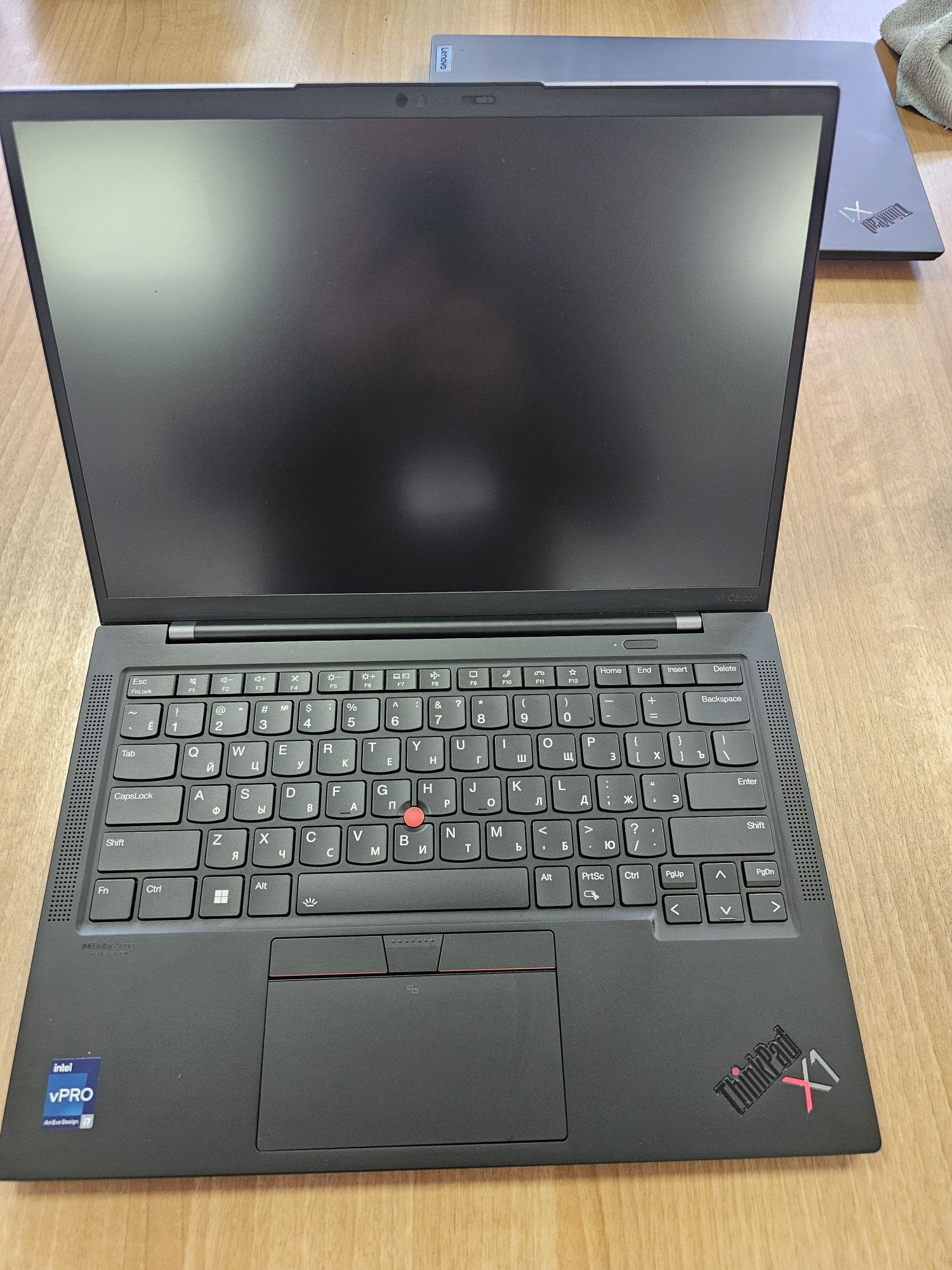 Ультрабук Lenovo ThinkPad X1 Carbon Gen 10 i7-1280P 32/1TB 14' QHD+