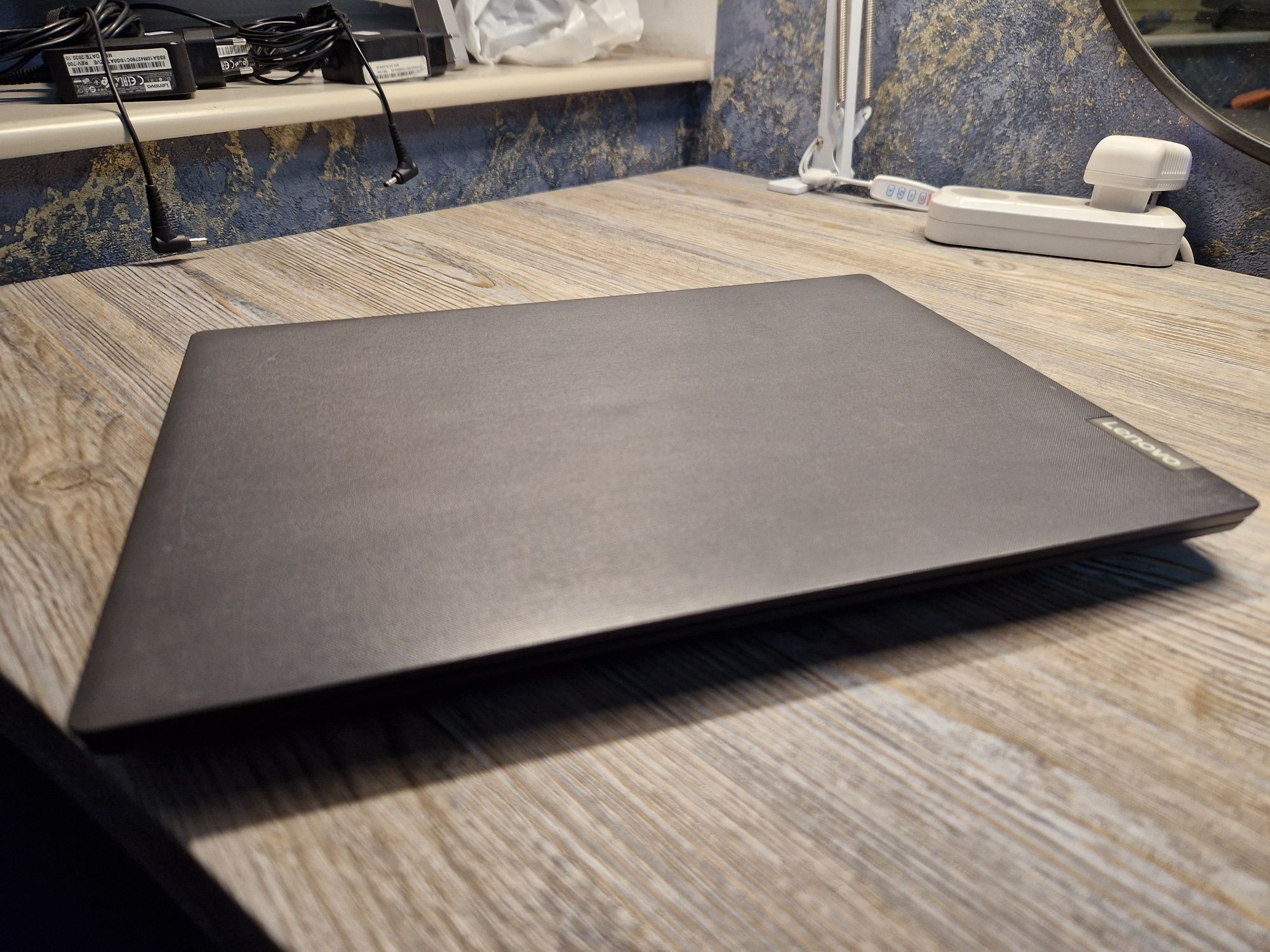 Lenovo Ноутбук  модель V14-ADA для работы