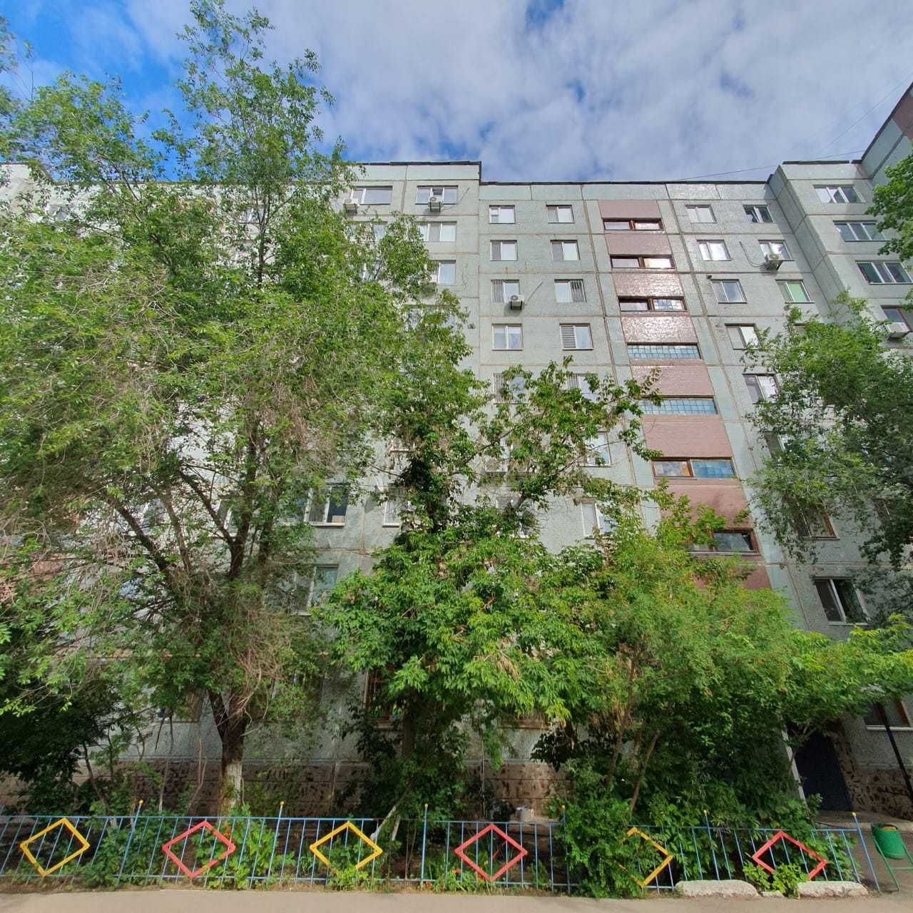 Продам 2х комнатную квартиру в 11 микрорайоне!