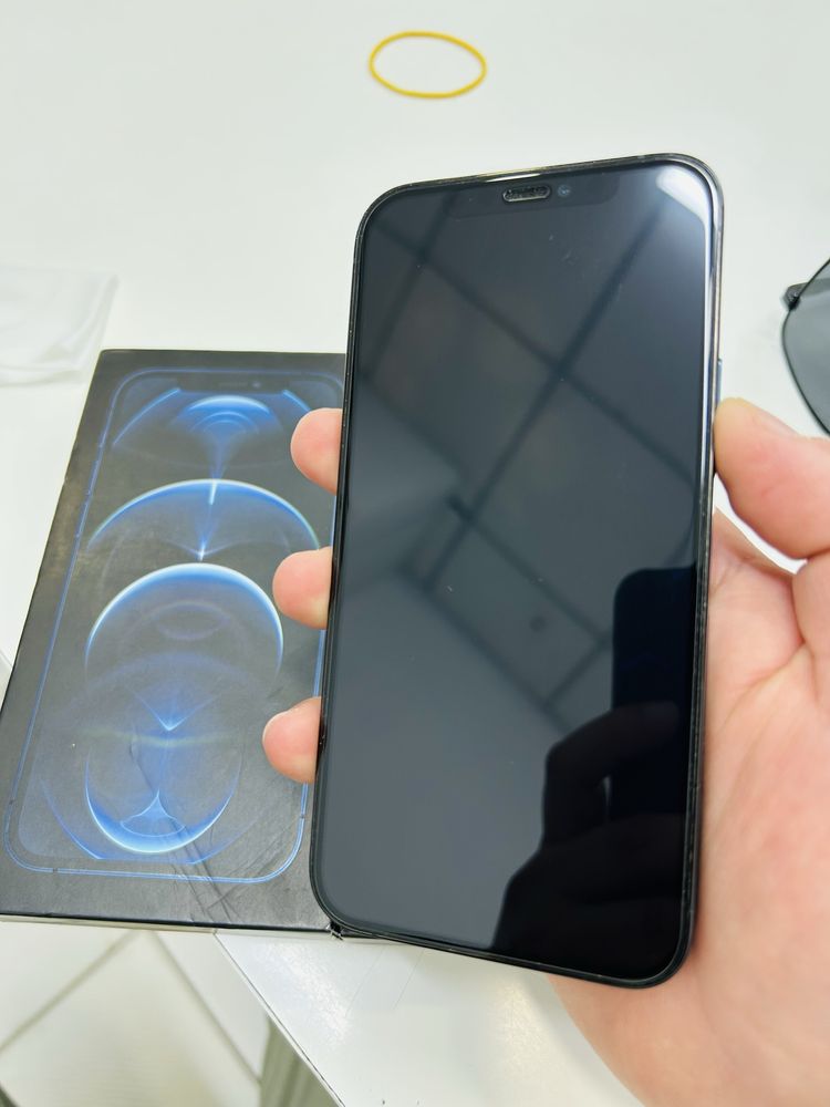 Iphone 12 Pro синий