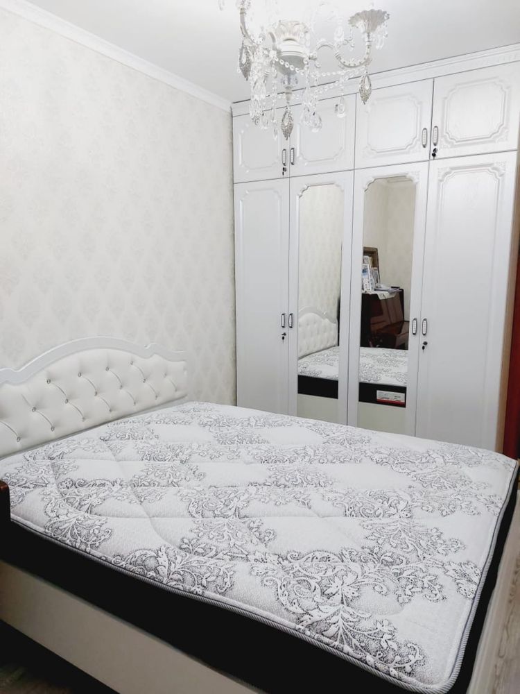 Продам новую кровать с матрасом не новым