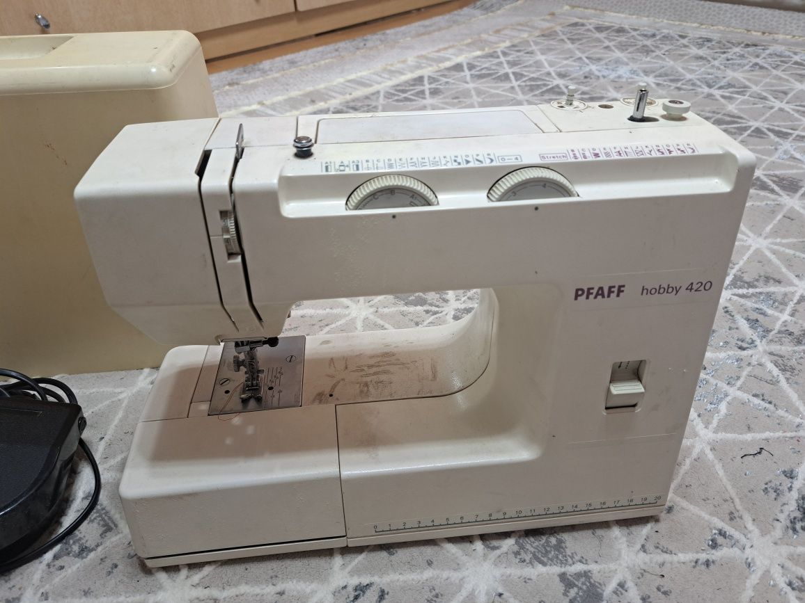 Продам швейную машинку PFAFF