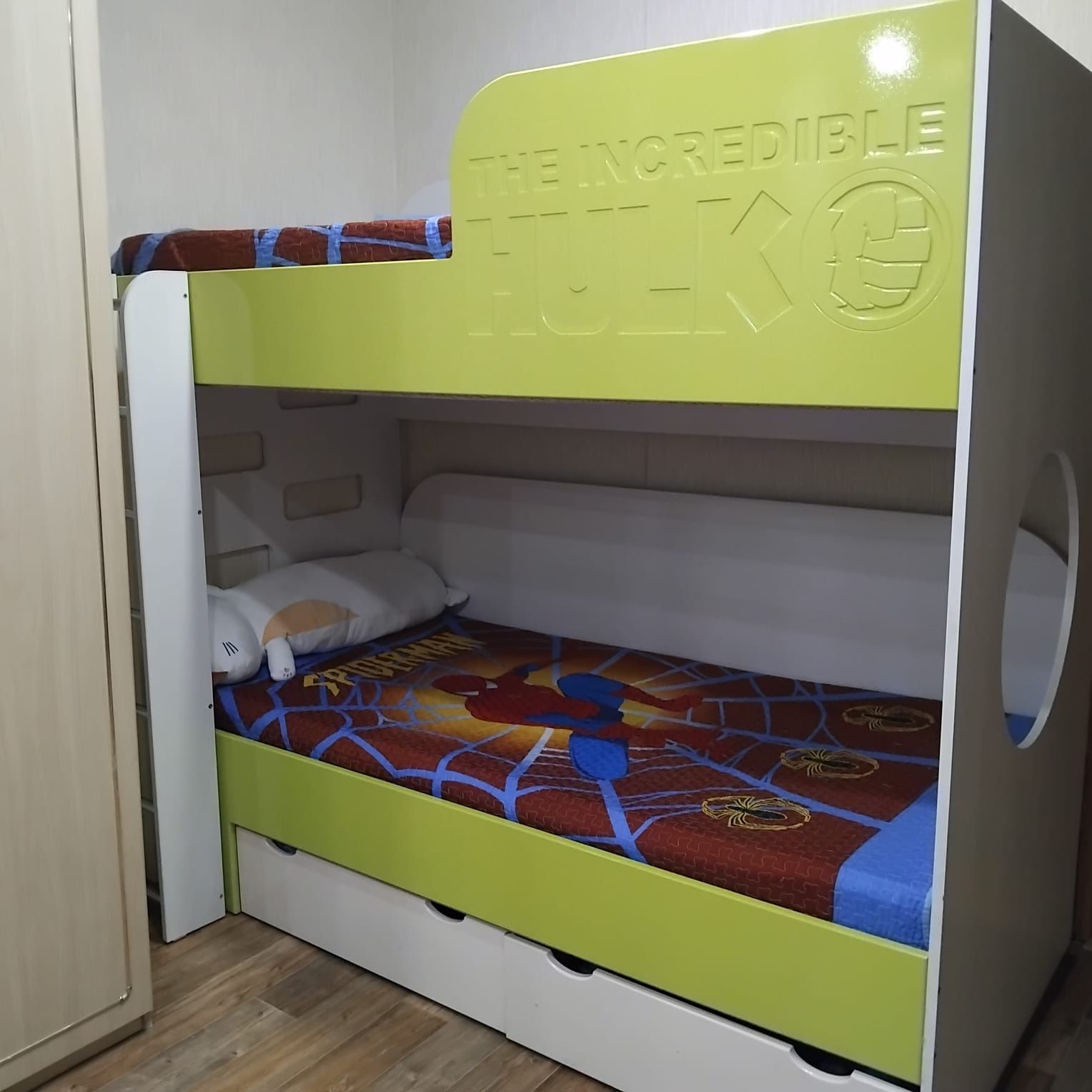 Продам 2х ярусную кровать