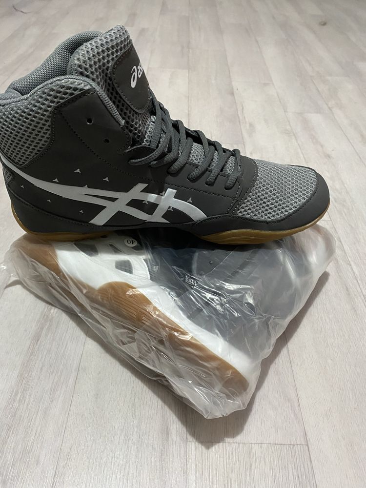 Борцовки ASICS Новые