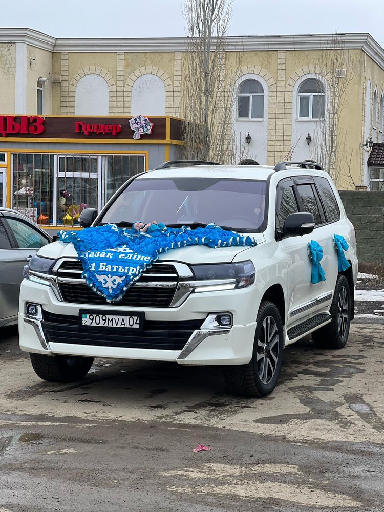 Выписка из Роддома Аренда авто Прокат Роддом Лимузин Выписка Кортеж