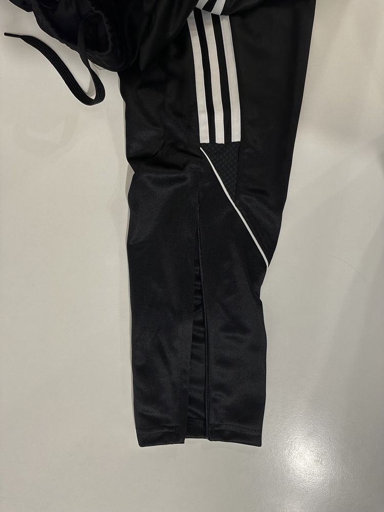 Спортивный костюм Adidas
