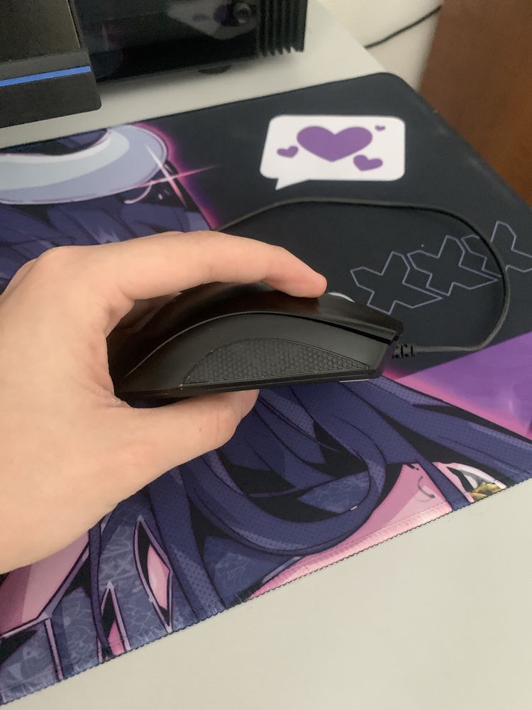 Продам игровую мышь Мышь Razer DeathAdder Essential