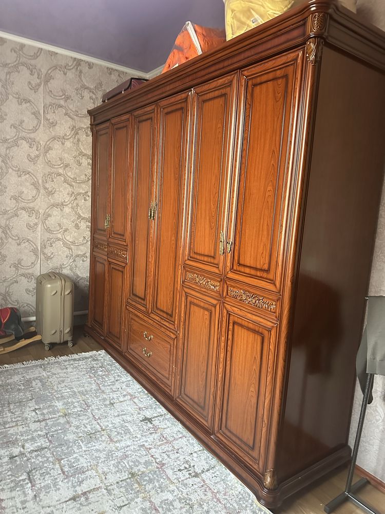 Спальный гарнитур