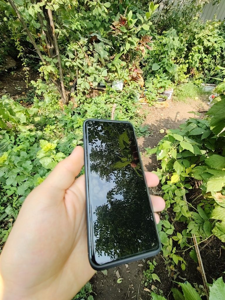 Продам Samsung s20 128gb
