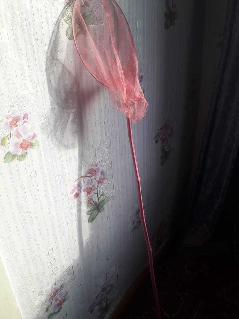 Срочно продаю новый семейный бассеин в коробке. Скидки не будет!