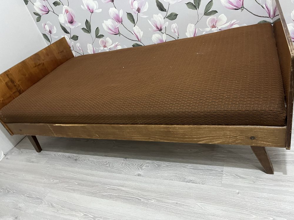 продам кровать полуторку
