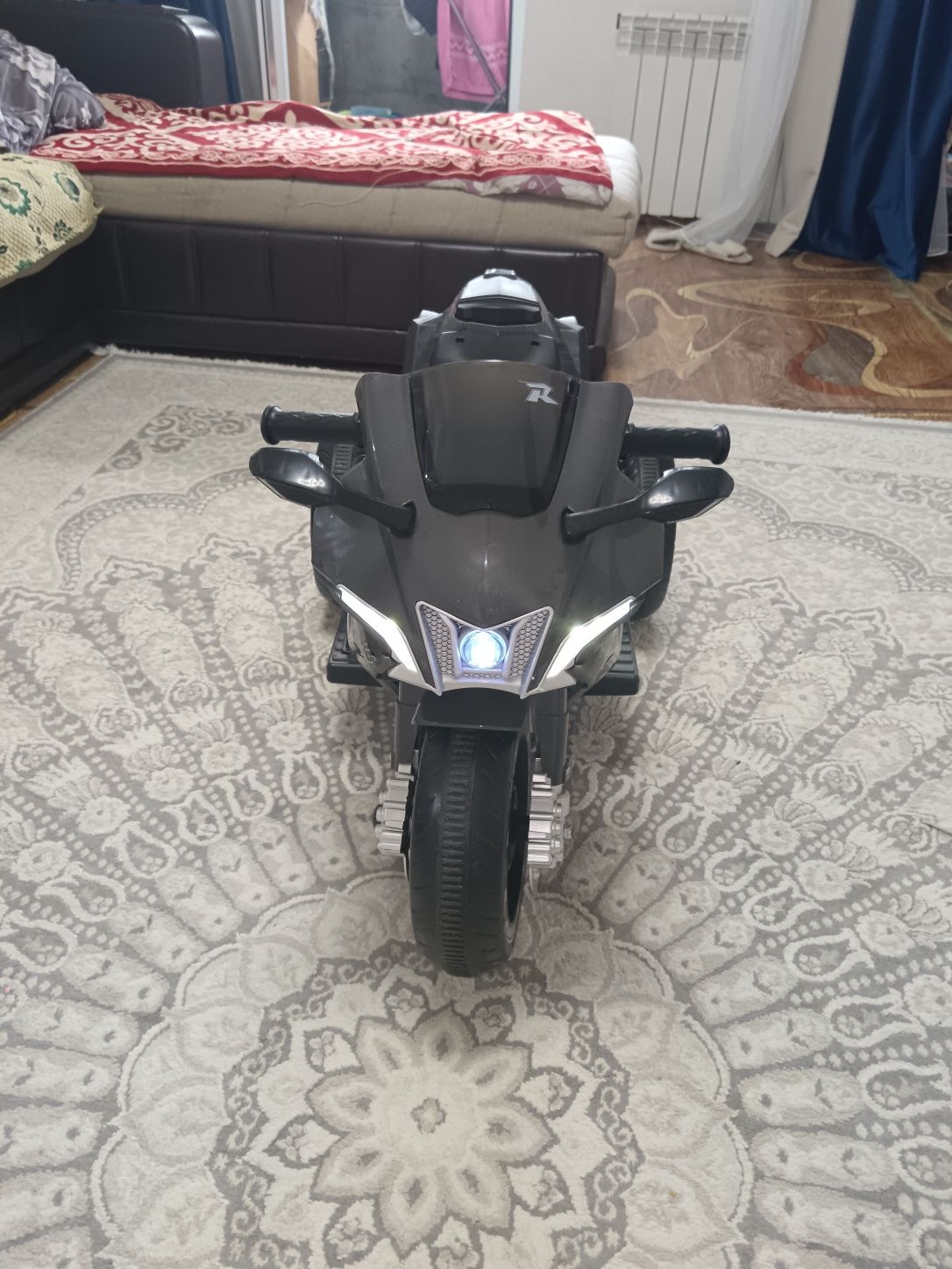 Продам электронную мотоцикл детский