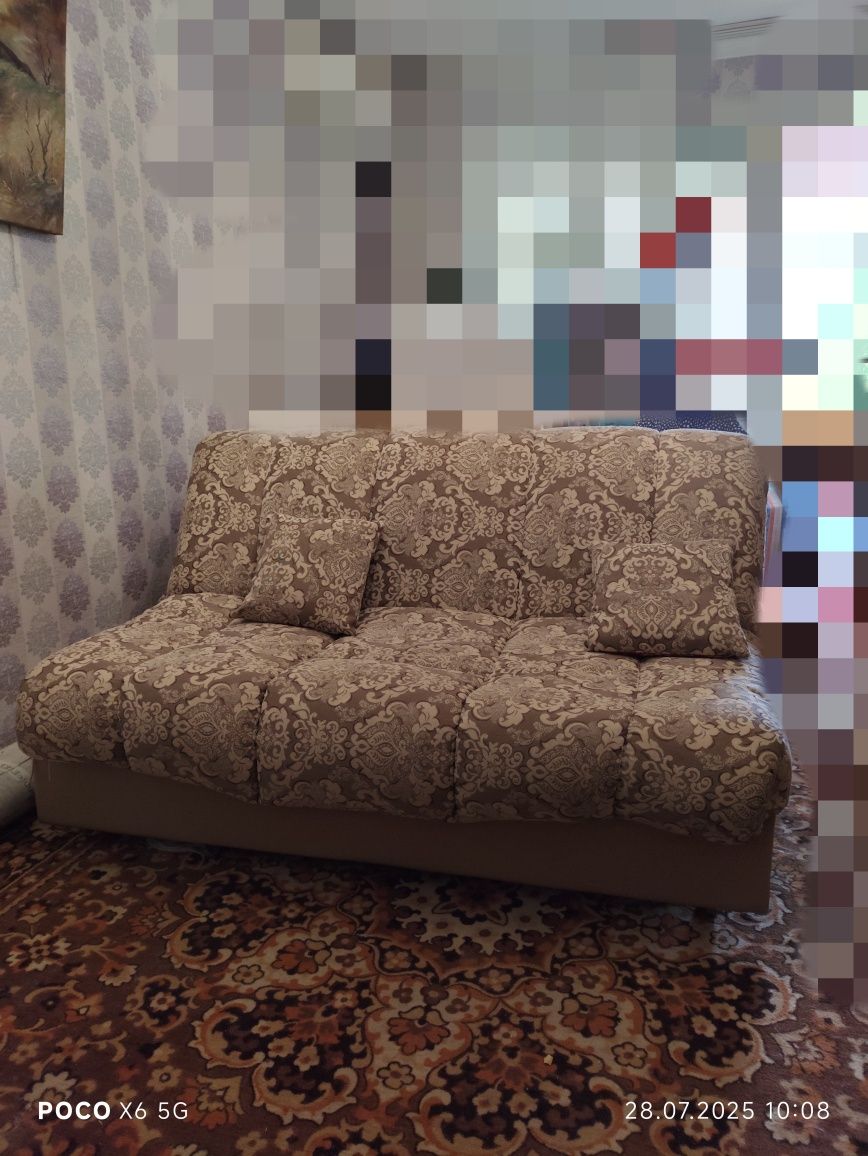Продам диван в отличном состоянии.
