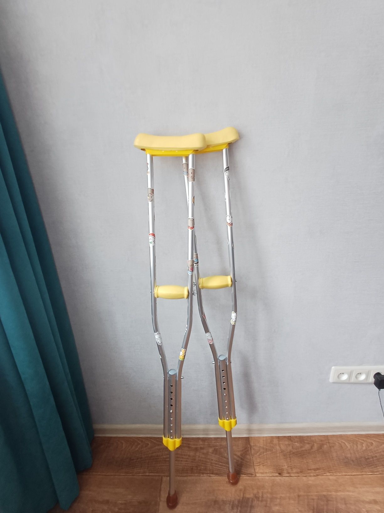 Продам костыли в отличном состоянии.
