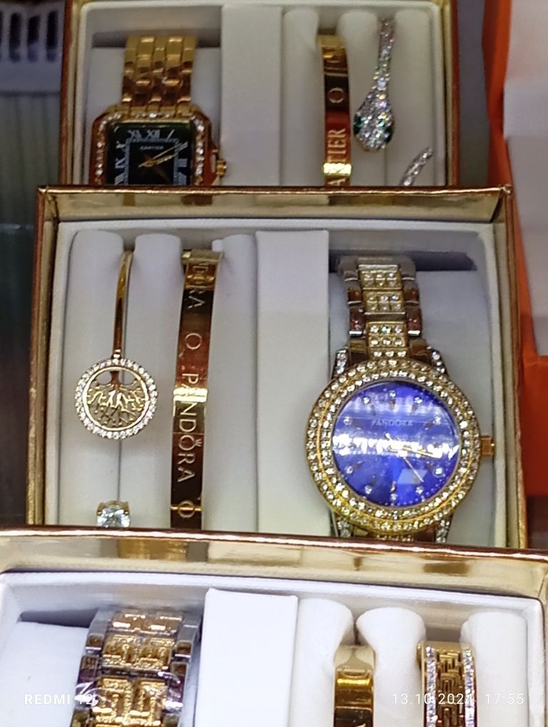 Часы  распродаже