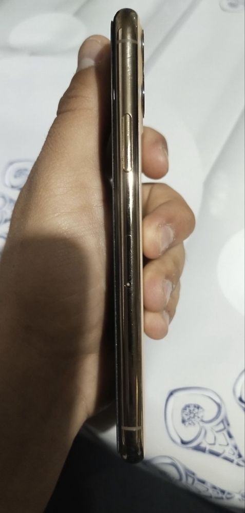 Iphone 11 pro(Айфон)